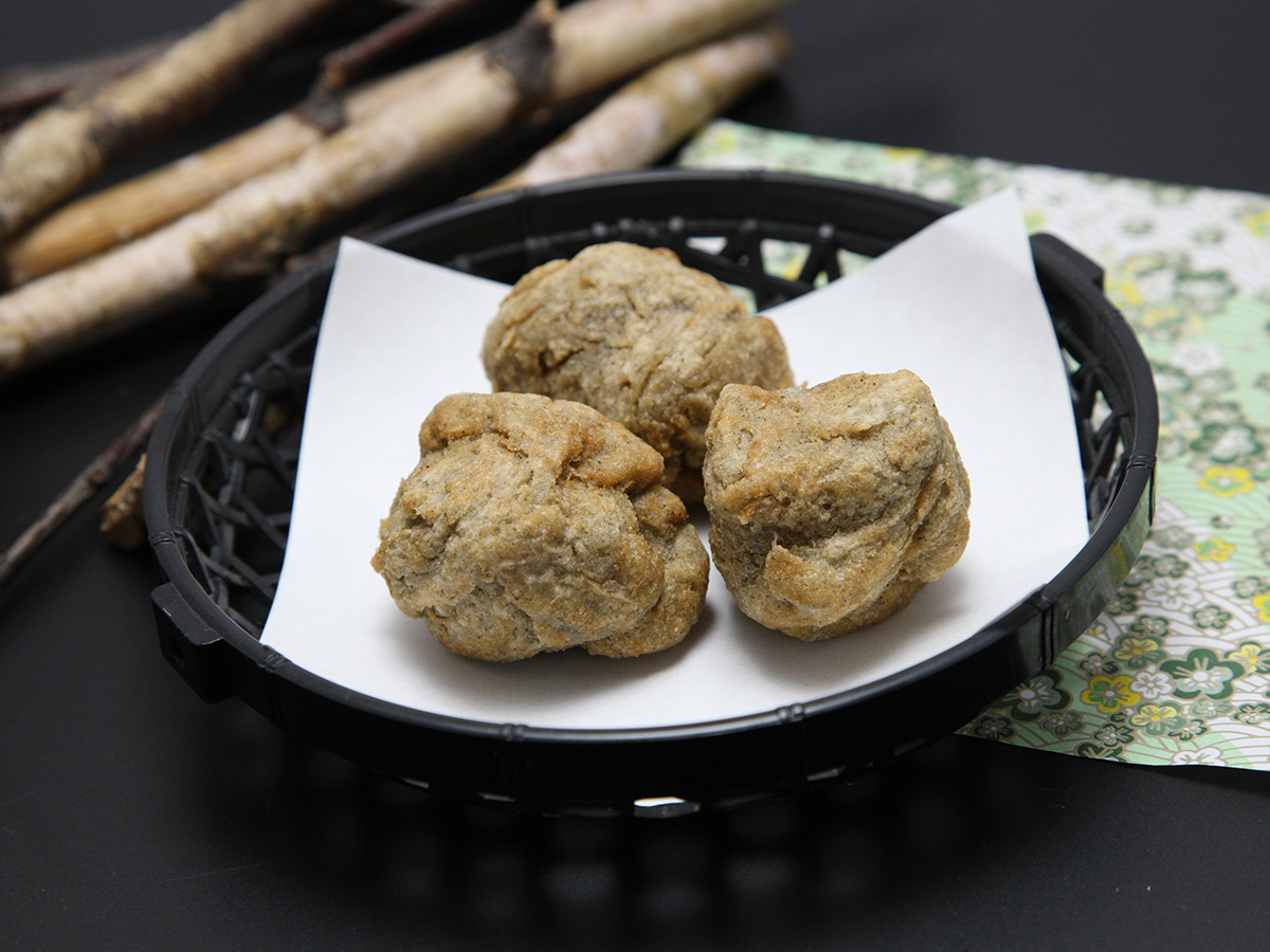 番屋揚げ（そばがきをあげたもの）